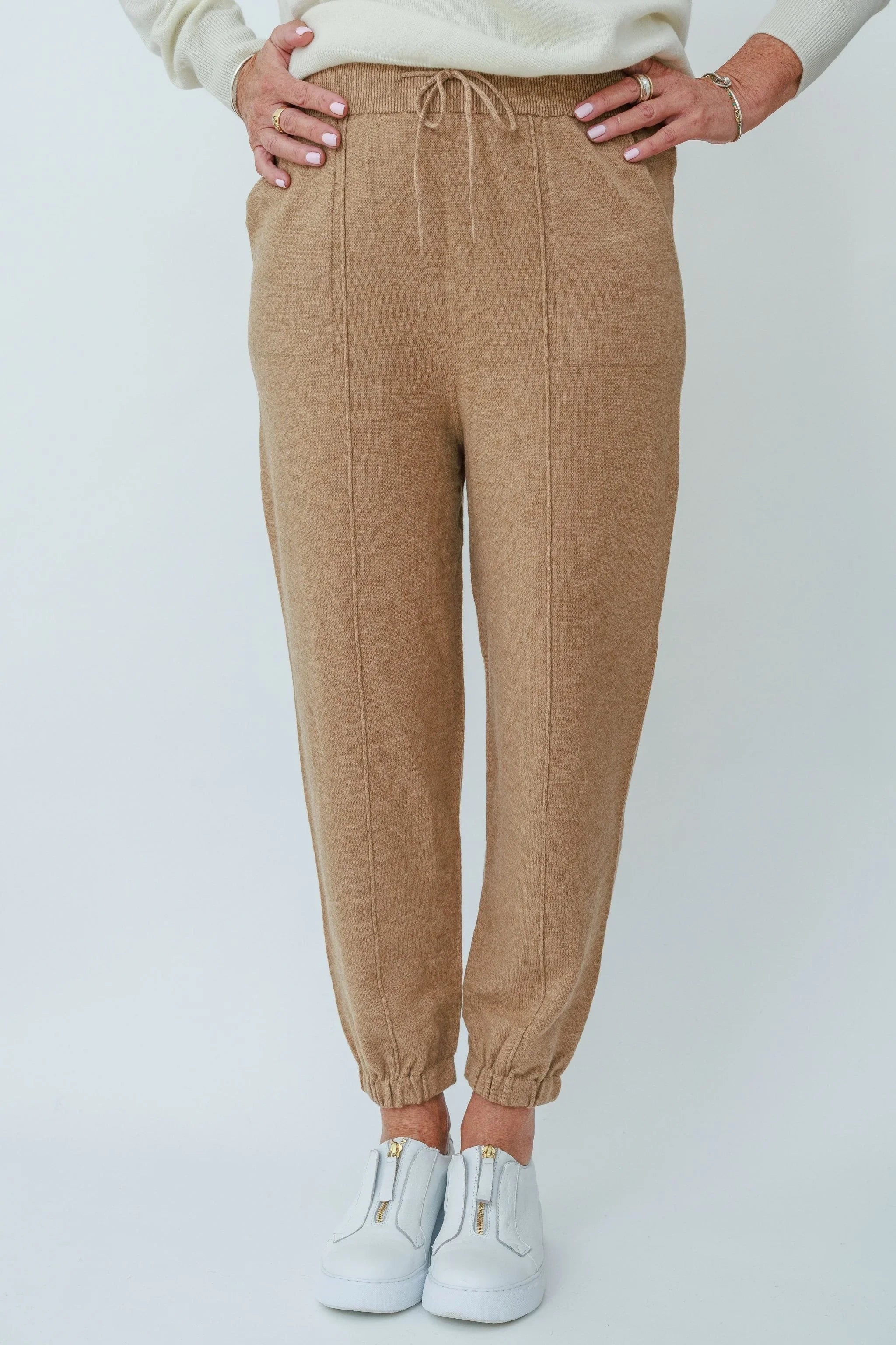 Womenswear-Pants