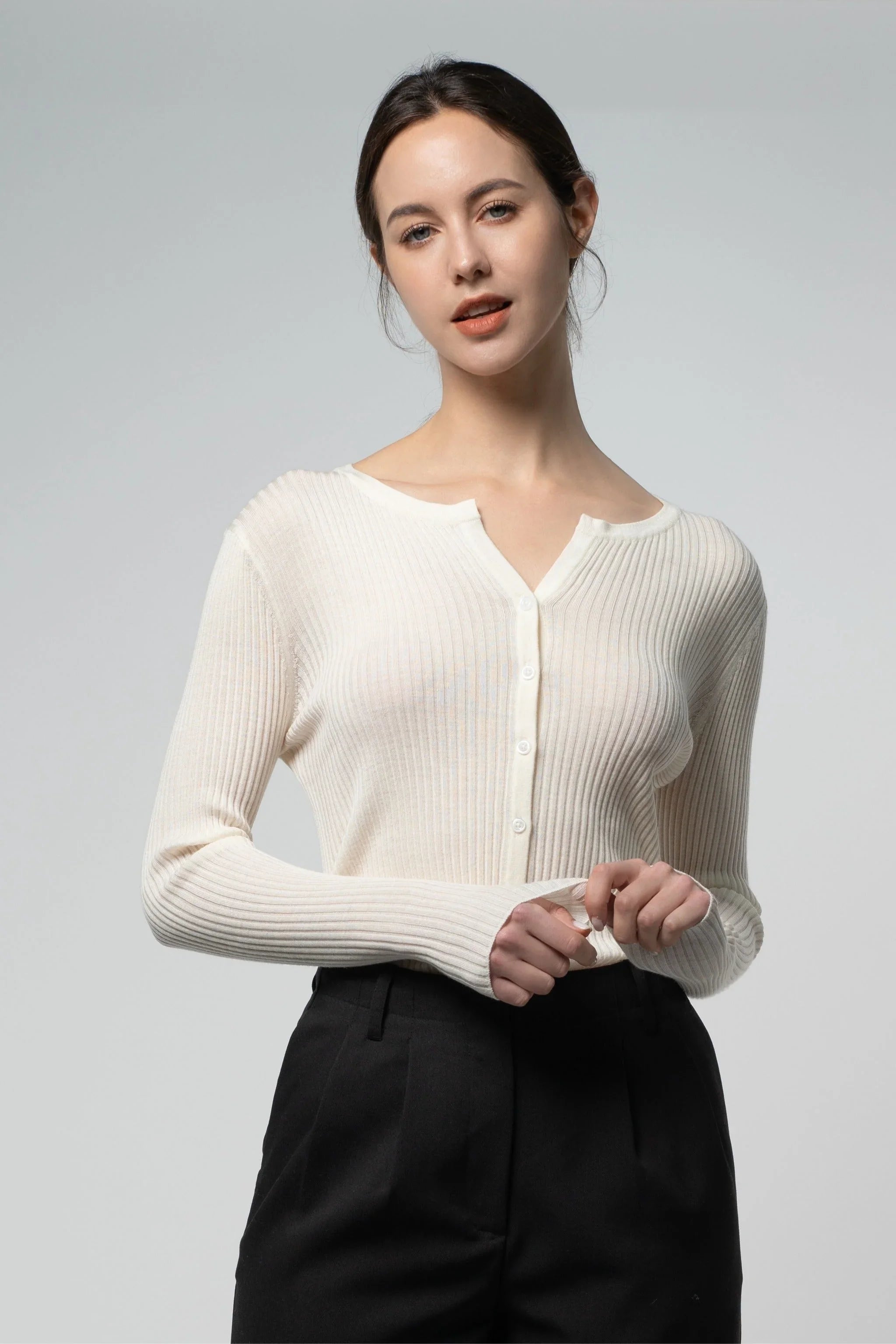 Womenswear-Sweaters, Cardigans & Tops