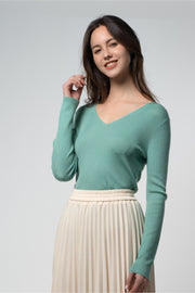 Victoria Pull Over Top – Merino Wool V-Neck Knit