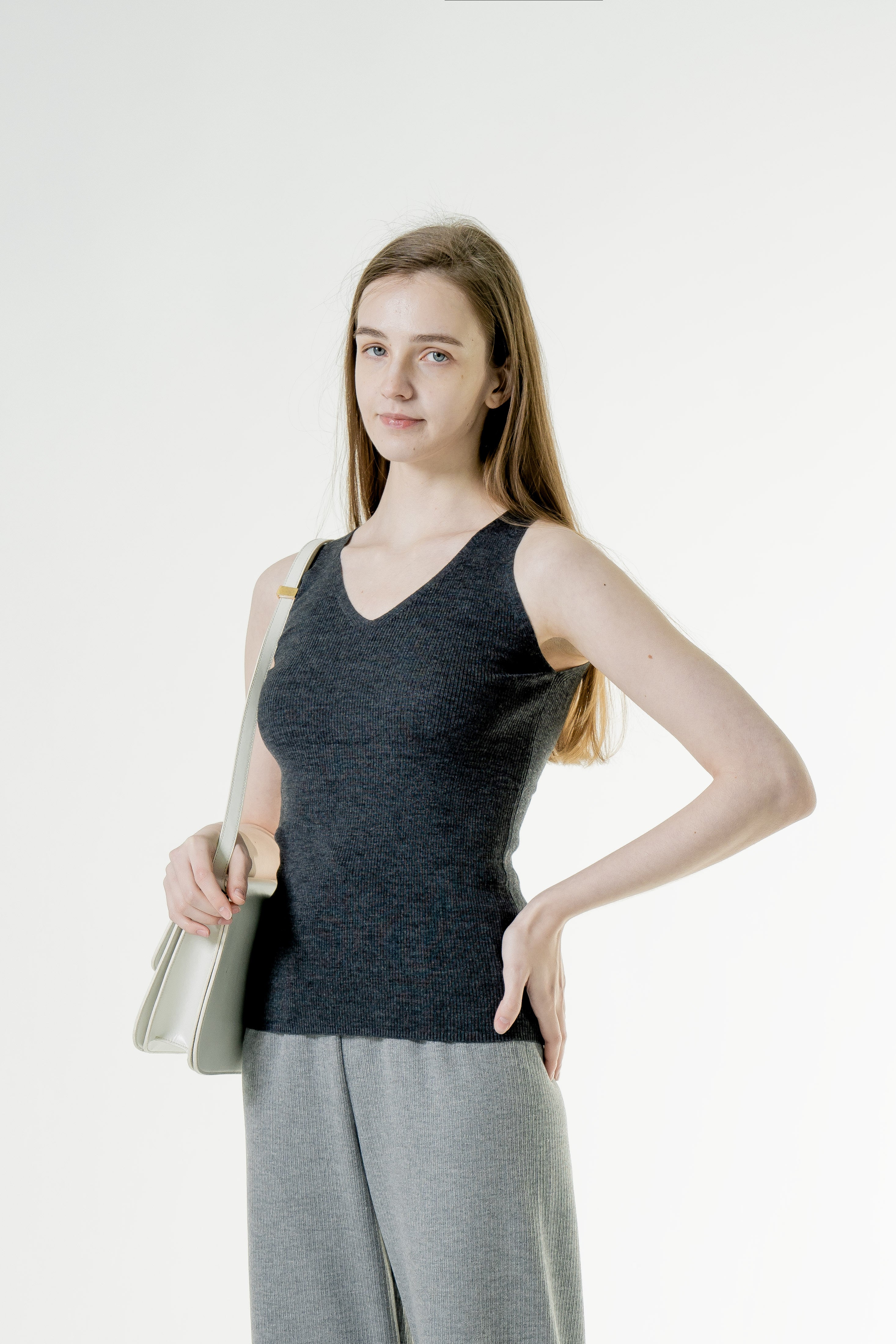 Merinosnug Superfine Wool V-Neck Sleeveless Top – 100% Wool Super Fine Rib Knit